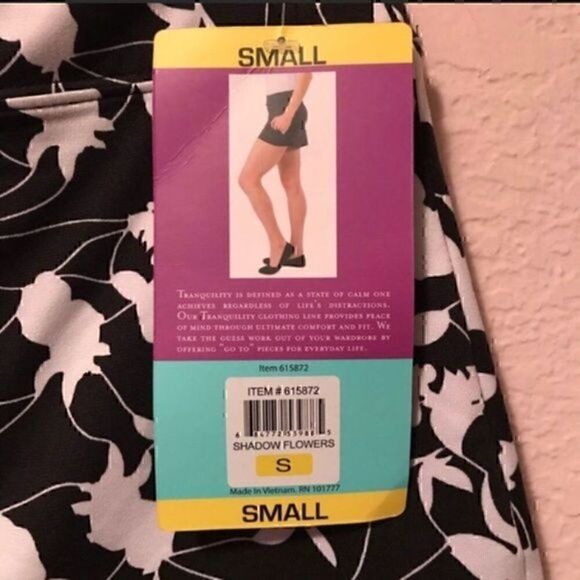 NWT. TRANQUILITY BLACK AND WHITE SKORT  - Picture 7 of 8
